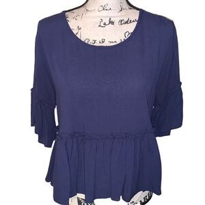 EVERLY navy rayon babydoll tiered blouse Small‎